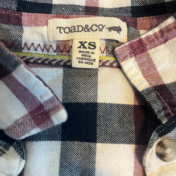 Toad&Co Plaid Pull Over with Pockets - Picture 2 of 6